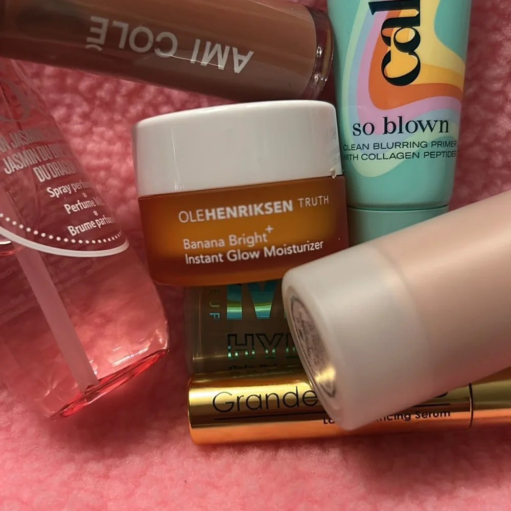 Sephora Holiday Makeup & Skin Set - Picture 6 of 6